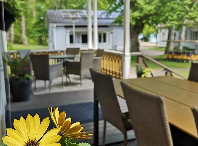 Bjoerksten Campeggio *